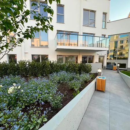 Lucky 13 Apartment